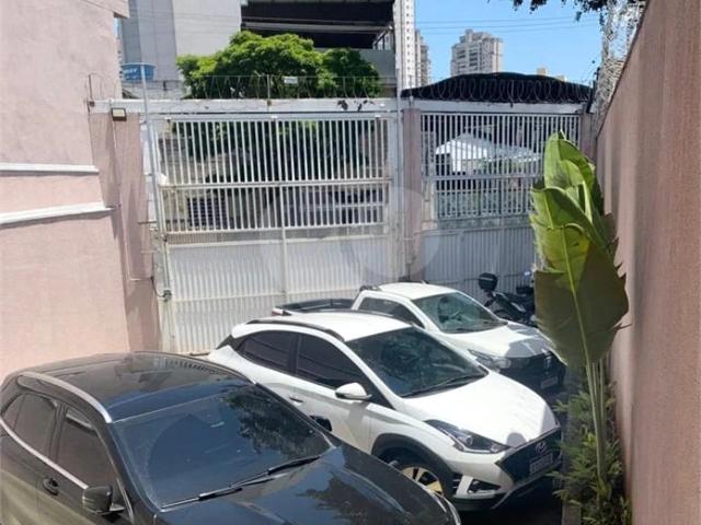 Prédio para Venda em São Paulo/SP Tatuapé