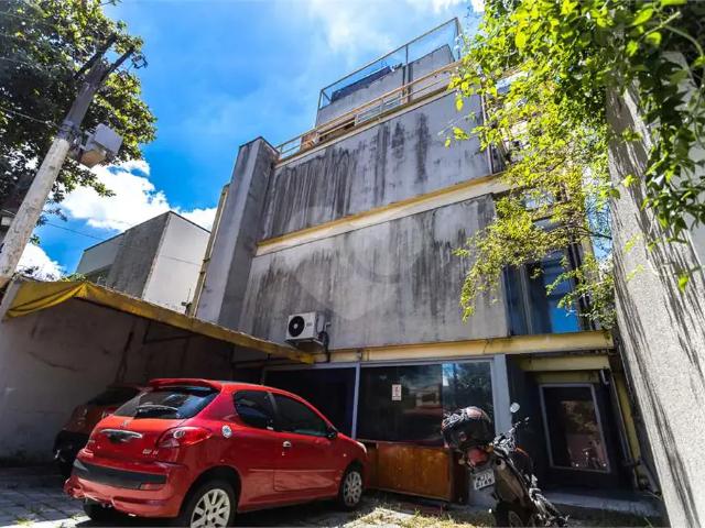Prédio para Venda em São Paulo/SP Vila Madalena
