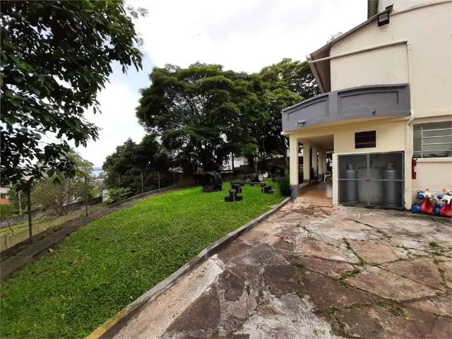 Prédio para Venda em São Paulo/SP Grajaú
