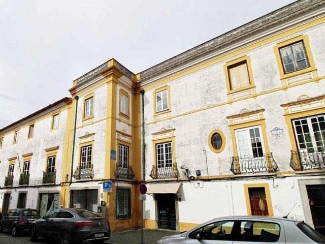 Prédio para venda no Centro Histórico de Évora, Rua Serpa Pi. 0m² Évora São Mamede, Sé,São Pedro e Santo Antão