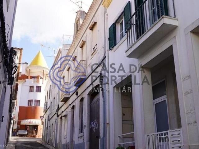 Prédio para Investimento no Centro de Sesimbra a 4 Minutos d. 278m² Santiago Sesimbra