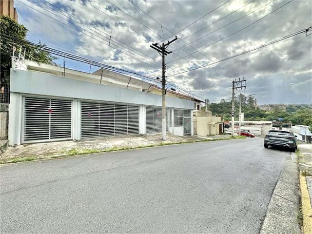 Prédio para Locação em Cotia/SP Granja Viana