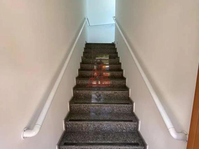 Prédio para Locação em Cotia/SP Jardim Santa Izabel 3 Quartos