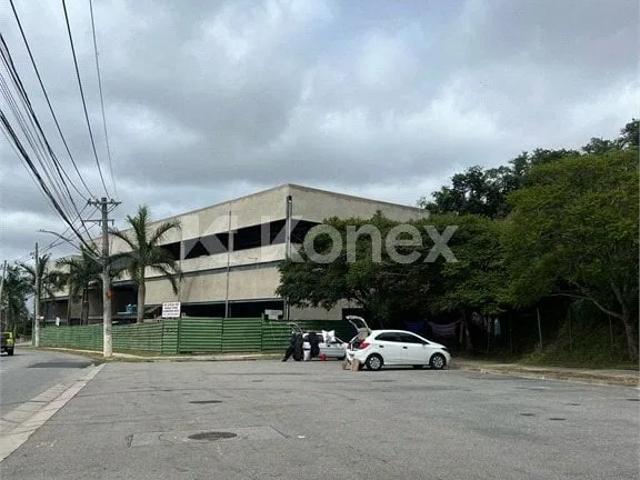 Prédio para Locação em Carapicuíba/SP Chácara São João