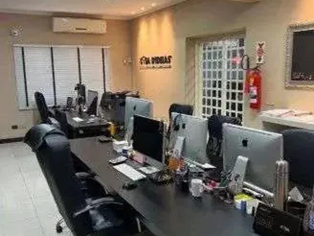Prédio para Locação em Cuiabá/MT Duque de Caxias 13 Quartos