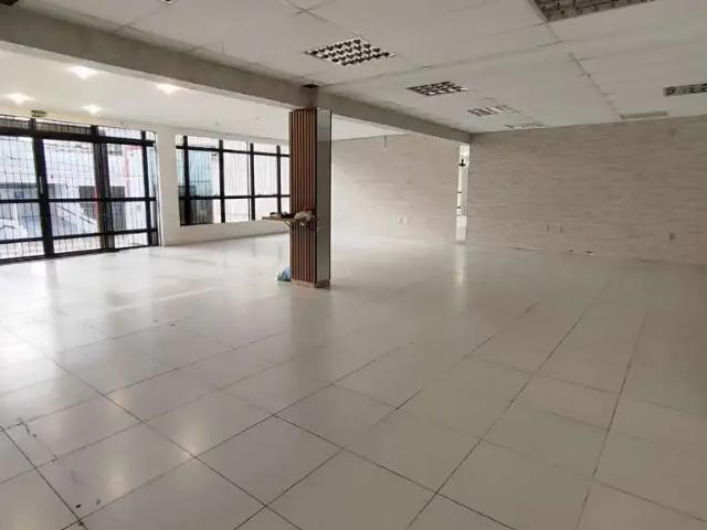 Prédio para Locação em Florianópolis/SC Estreito