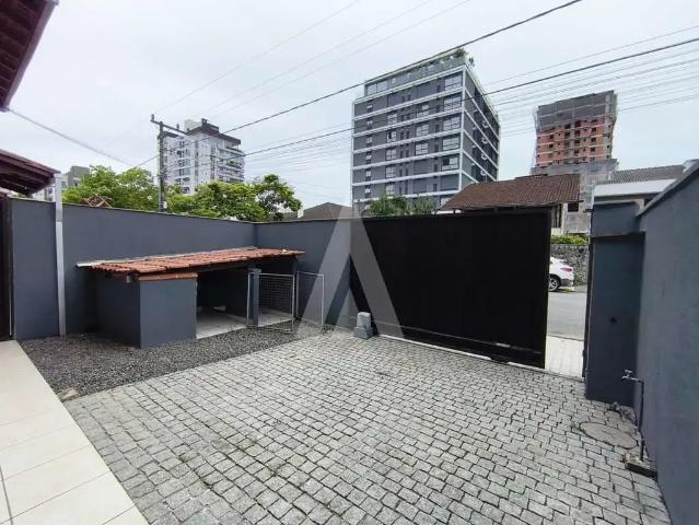 Prédio para Locação em Joinville/SC Santo Antônio 3 Quartos