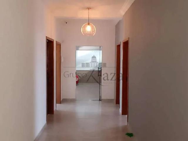 Prédio para Locação em Jacareí/SP Loteamento Villa Branca