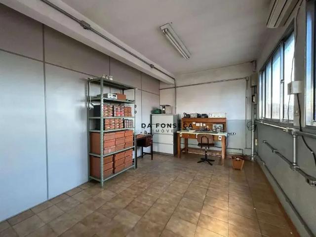 Prédio para Locação em Osasco/SP Km 18