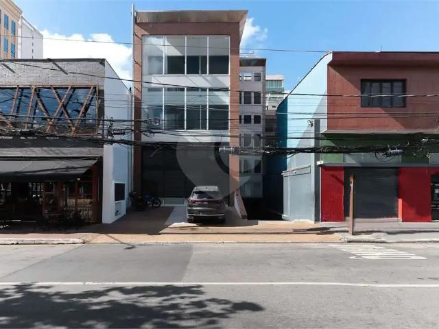Prédio para Locação em São Paulo/SP Chácara Santo Antônio