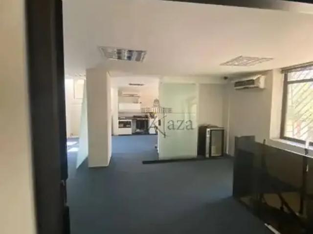Prédio para Locação em São Paulo/SP Aclimação