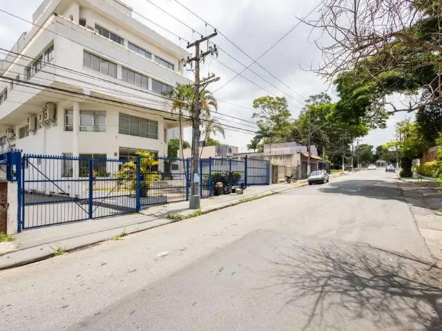 Prédio para Locação em São Paulo/SP Bosque da Saúde