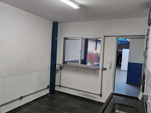 Prédio para Locação em São Paulo/SP Penha De França