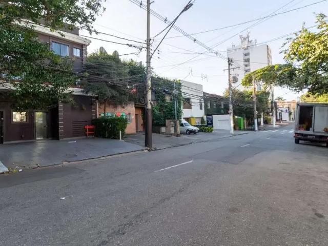 Prédio para Locação em São Paulo/SP Pinheiros
