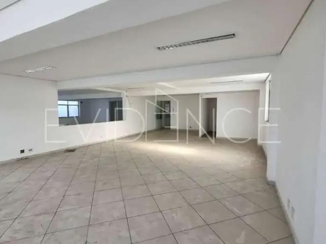 Prédio para Locação em São Paulo/SP Vila Carrão