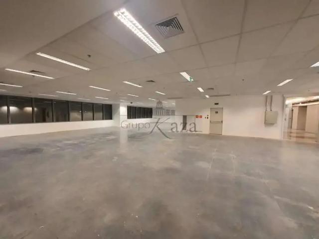 Prédio para Locação em São Paulo/SP Vila Gertrudes