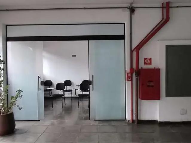 Prédio para Locação em São Paulo/SP Vila Hamburguesa 7 Quartos