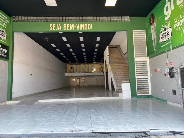 Prédio para Locação em São Paulo/SP Vila Nhocune 6 Quartos