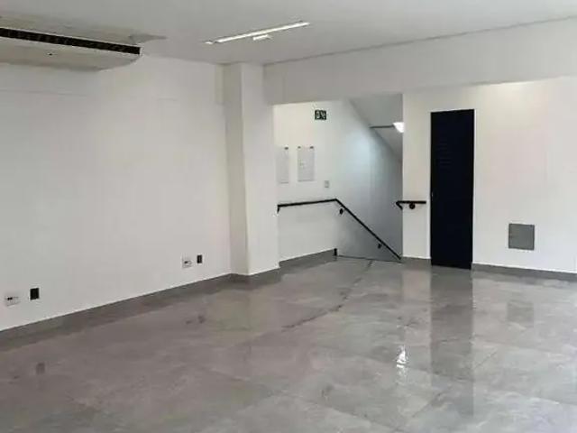 Prédio para Locação em Santana de Parnaíba/SP Tamboré
