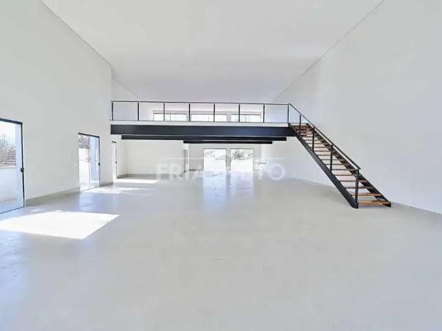 Prédio para Locação em Piracicaba/SP São Dimas 3 Quartos