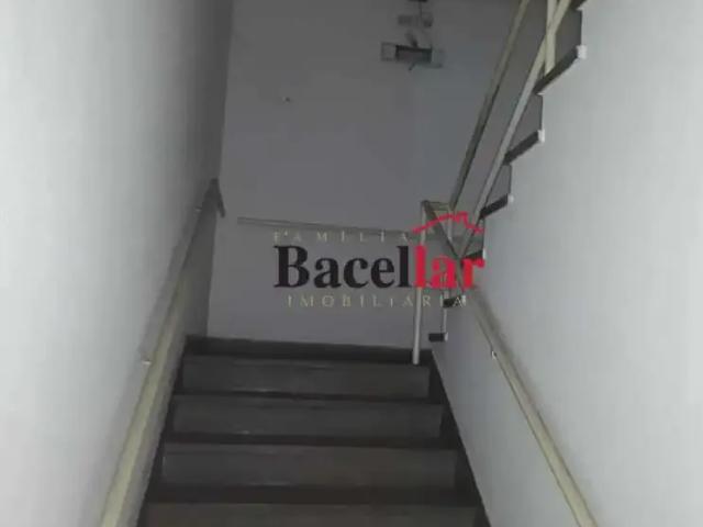 Prédio para Locação em Rio de Janeiro/RJ Benfica 6 Quartos