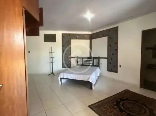 Prédio para Locação em Trindade/GO Setor Residencial Garavelo I 25 Quartos