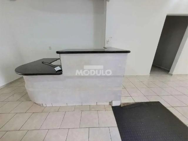 Prédio para Locação em Uberlândia/MG Martins 3 Quartos