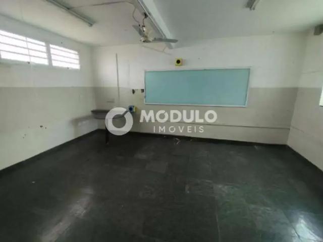 Prédio para Locação em Uberlândia/MG Nossa Senhora Aparecida