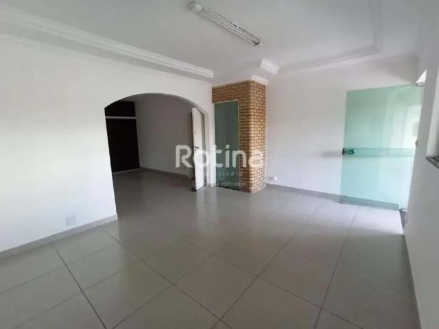 Prédio para Locação em Uberlândia/MG Brasil 6 Quartos