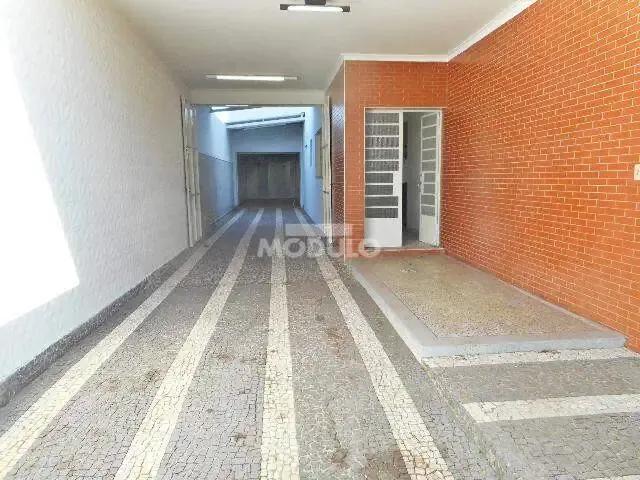 Prédio para Locação em Uberlândia/MG Centro 5 Quartos