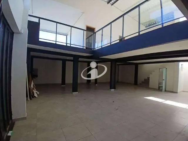 Prédio para Locação em Uberlândia/MG Saraiva