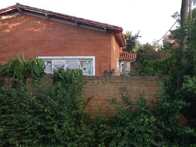 Prédio para Locação em Vinhedo/SP Centro 3 Quartos