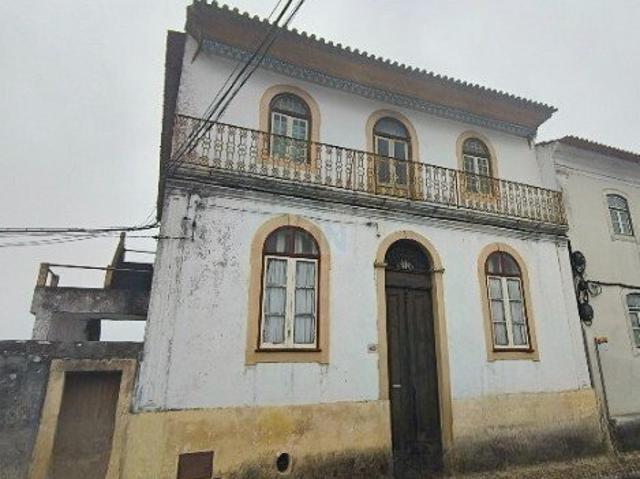 Prédio para Renovação Total