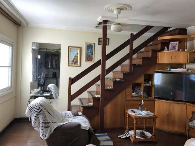 Predio residencial sendo uma cobertura e mais 03 apartamentos