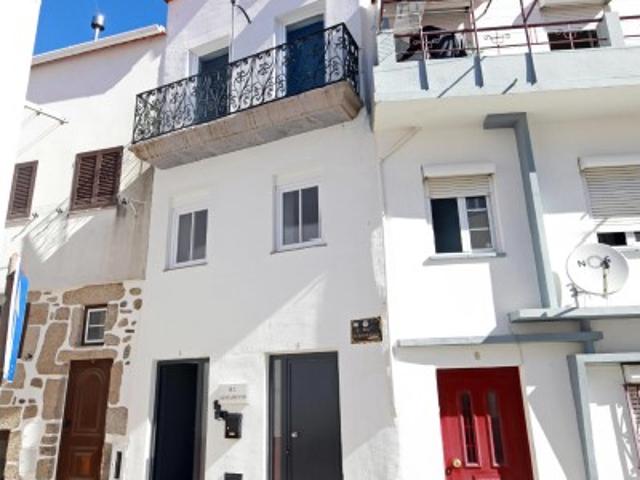 Prédio totalmente remodelado no Centro Histórico de Manteigas