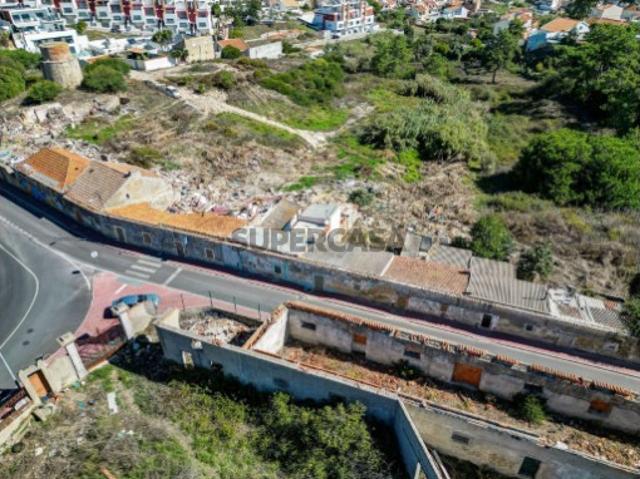 Prédio urbano 1.480m2 implantação, 2 pisos, 1.632m2 terreno, a 3km da praia
