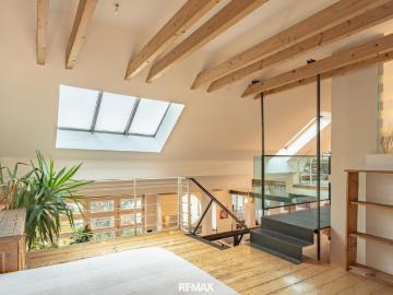 Preis update! Dachgeschoss Loft mit traumhafter Dachterrasse