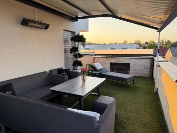 PREIS auf Verhandlungsbasis inkl. 2 TG Parkplätze und 1 Besucherparkplatz,Luxuriöse Dachterrassen wohnung in Pasching Exklusives Wohnen mit Sauna, Outdoor Küche&Panoramablick Provisionsfrei