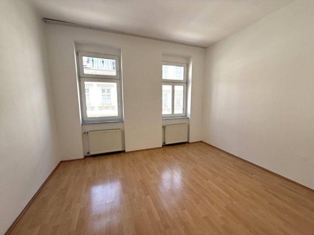 PREISGÜNSTIG NUR ca. € 3.400 pro m² 2 Zimmer Altbauwohnung im 2. Stock mit Lift nächst Westbahnhof