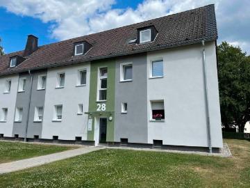 Preisgünstige, individuelle 2,5 Zimmer Wohnung mit Ausblick