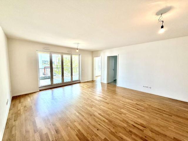Preisgünstige 4 Zimmer Wohnung