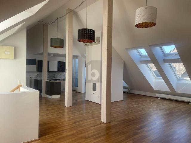 URBANES LOFT FEELING ÜBER DEN DÄCHERN VON LINZ