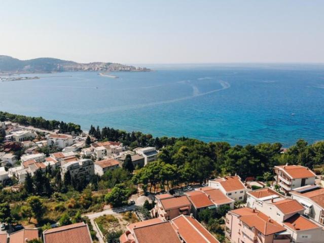 PREISREDUKTION ! Ferienhaus im Grünen in Montenegro