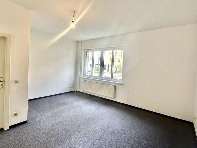 PREISREDUKTION: Single Wohnung mit Wannenbad, Einbauküche inklusive