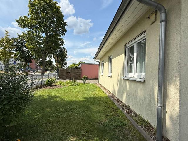 Preissenkung ! 100 qm Bungalow Bj. 2005. Wohnwagenstellplatz und Doppelgarage