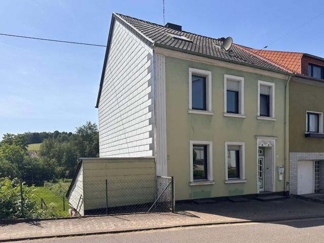 Mit 3 D Rundgang: Familienhaus PLUS BAUGRUNDSTÜCK!