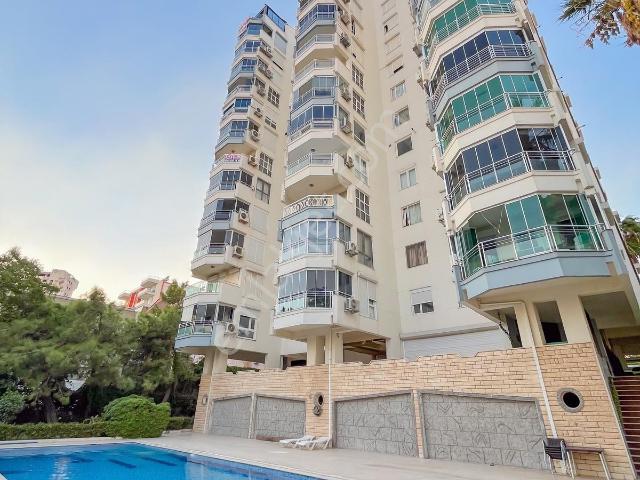 Premıum Site | Cadde Üzeri | Denize 500 Mt | Full Tadilatlı 1+1