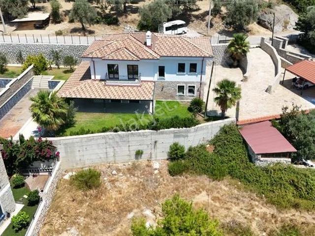 Premar Datça Emecikte 4+1 Havuzlu Otoparklı Kiralık Özel Villa