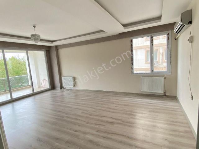 Premar Pro'dan Bağcılar'da 4+1 Daire