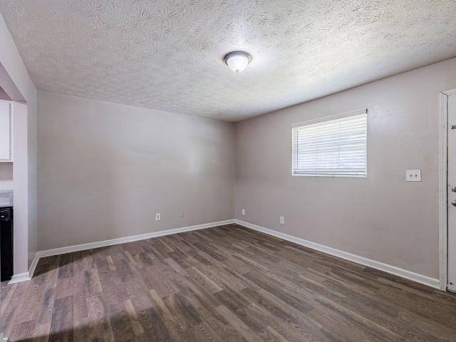 Premier Club Living Apartments in Union City, GA | Spacious Pet 1 Bedroom Apartment for Rent at 5100 Highpoint Rd, Union City, GA 30291